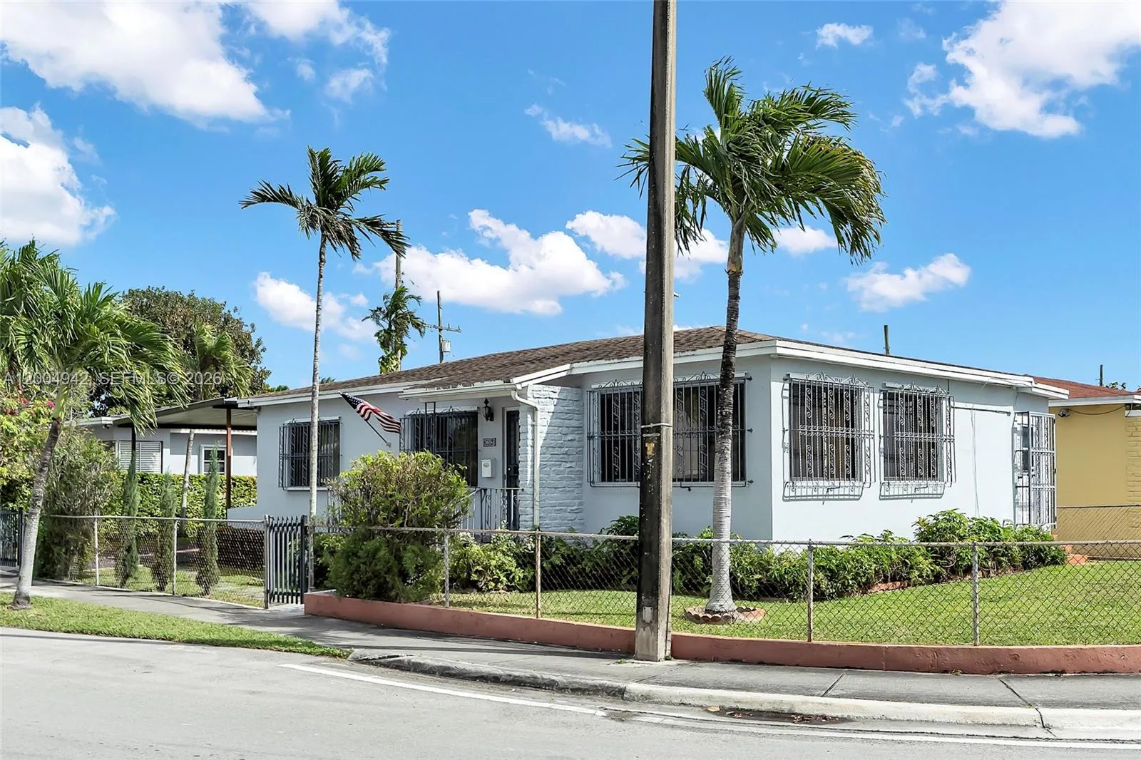 3694 NW 20th St, Miami FL 33142