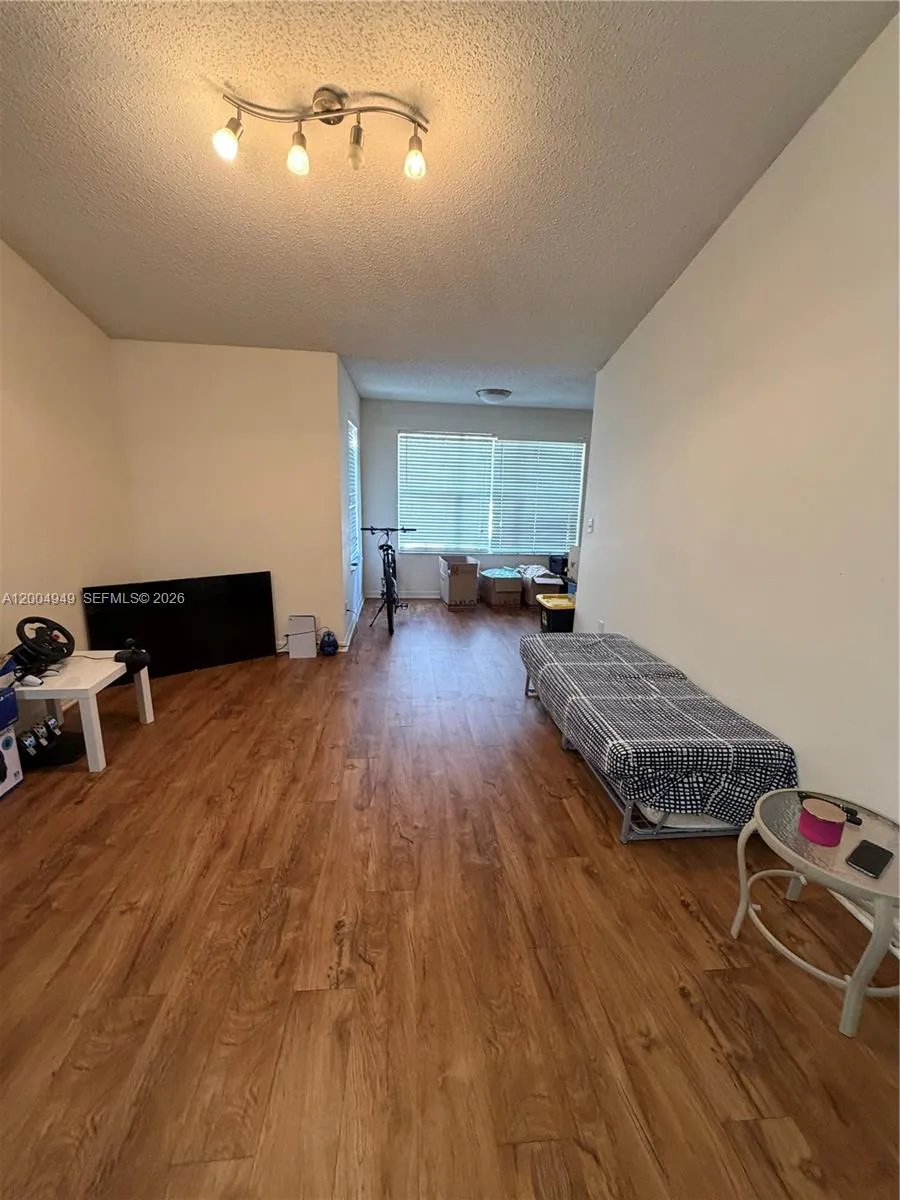 1 bedroom 1 bath for sale at 12950 VISTA ISLES DRIVE # 424, Sunrise FL 33325