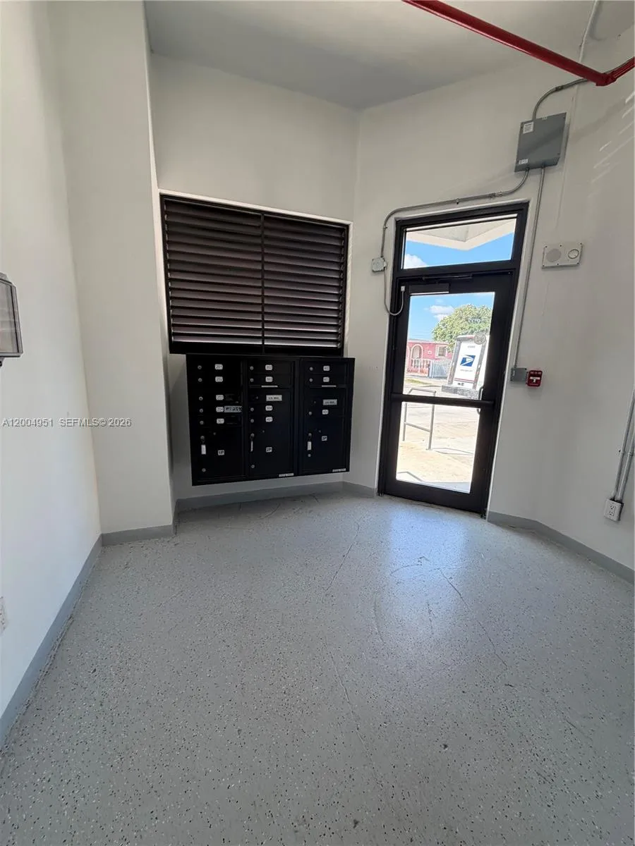 859 E 24th St # 302, Hialeah FL 33013