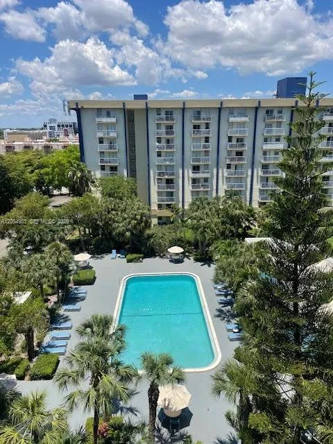 4550 NW 9th St # 803E, Miami FL 33126