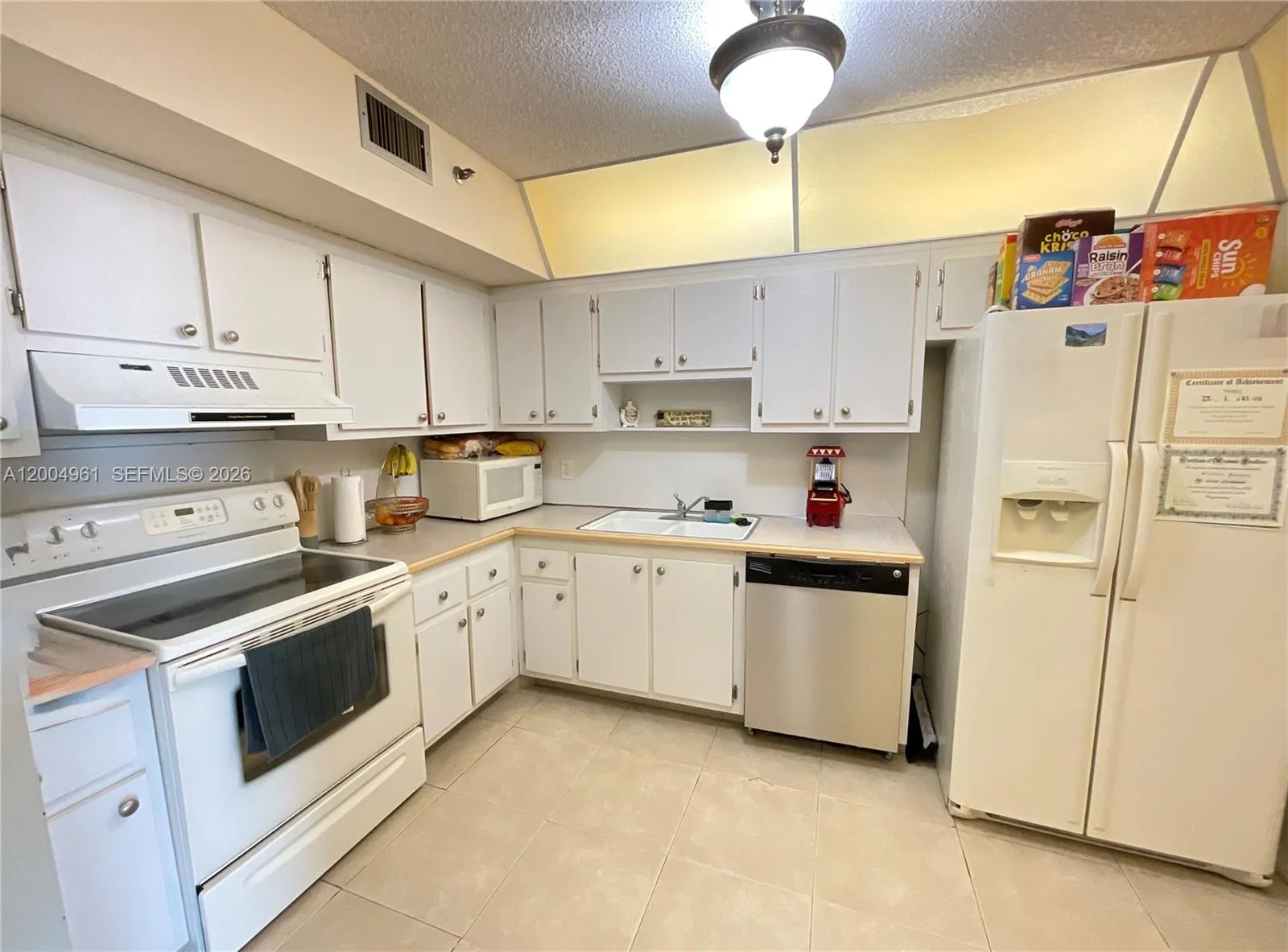 919 Hillcrest Dr # 504, Hollywood FL 33021