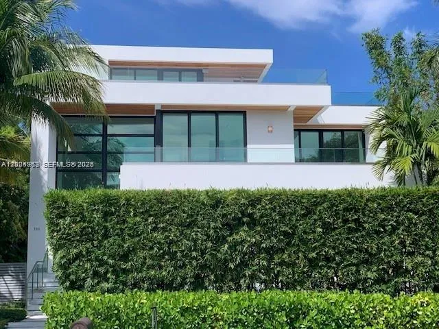 785 Harbor Drive, Key Biscayne FL 33149