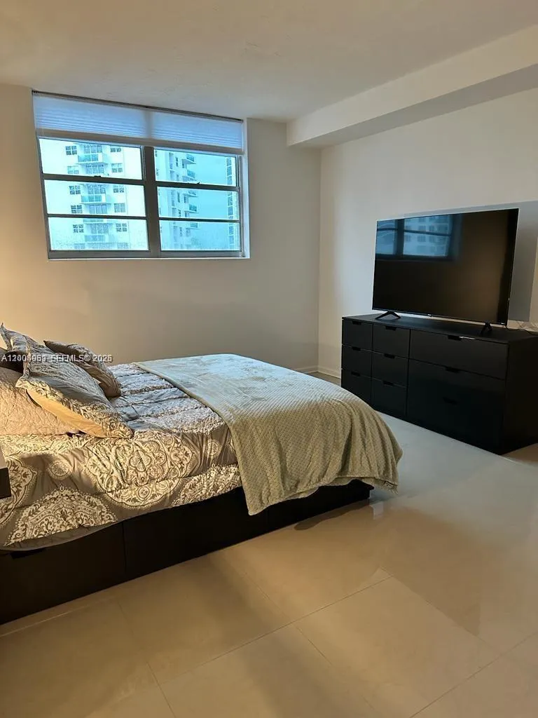 3000 S Ocean Dr # 414, Hollywood FL 33019