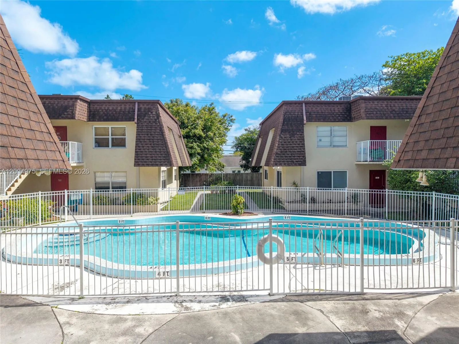 4524 SW 54th St, Dania Beach FL 33314