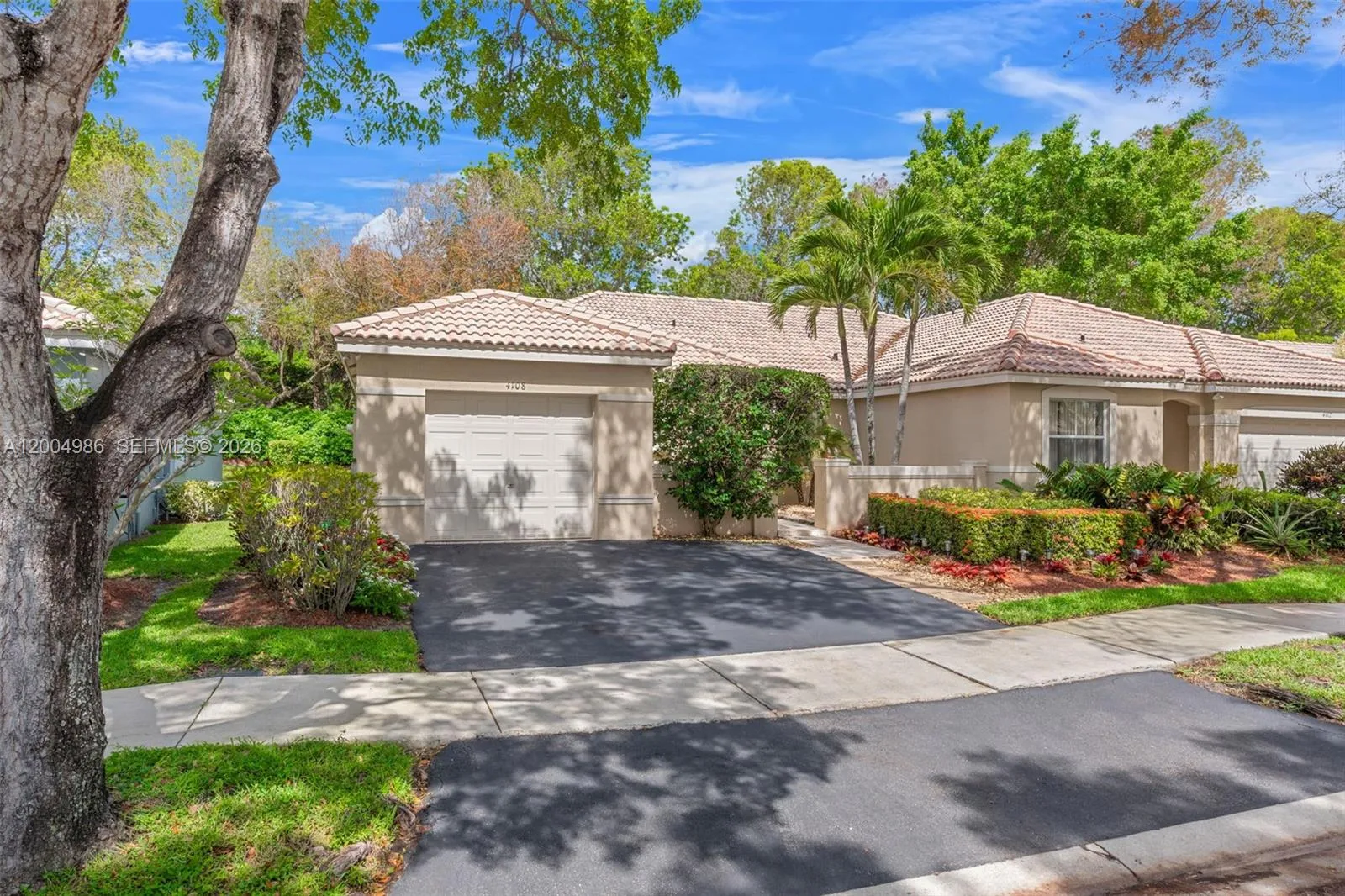 4108 Pine Ridge Ln, Weston FL 33331