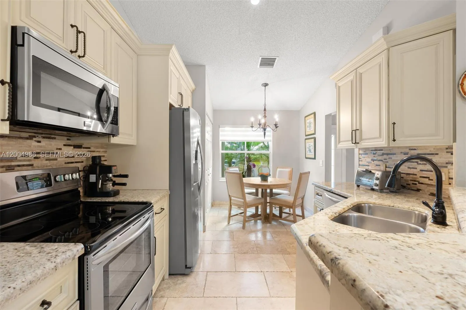 4108 Pine Ridge Ln, Weston FL 33331