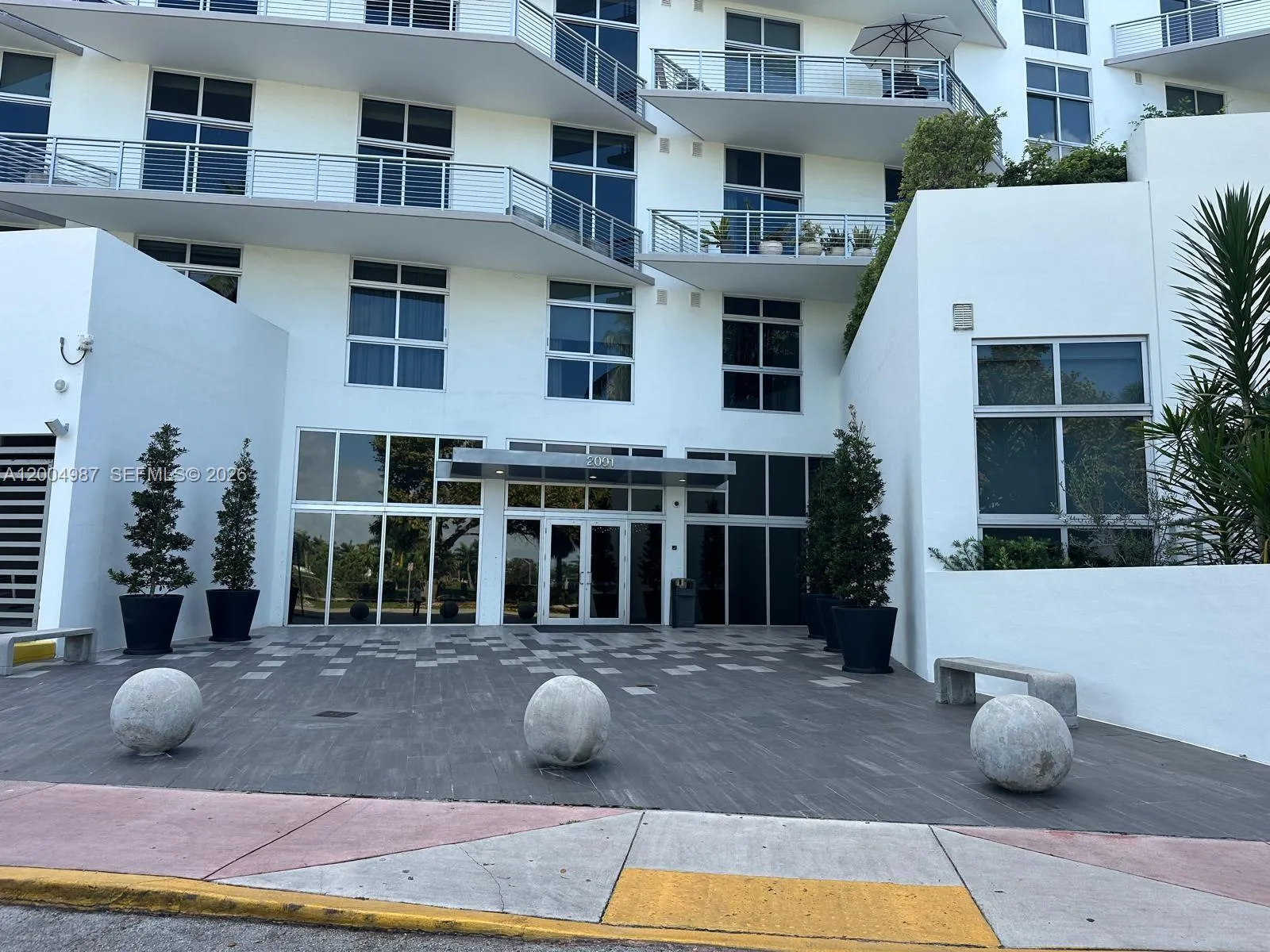 2001 Meridian Ave # 426, Miami Beach FL 33139