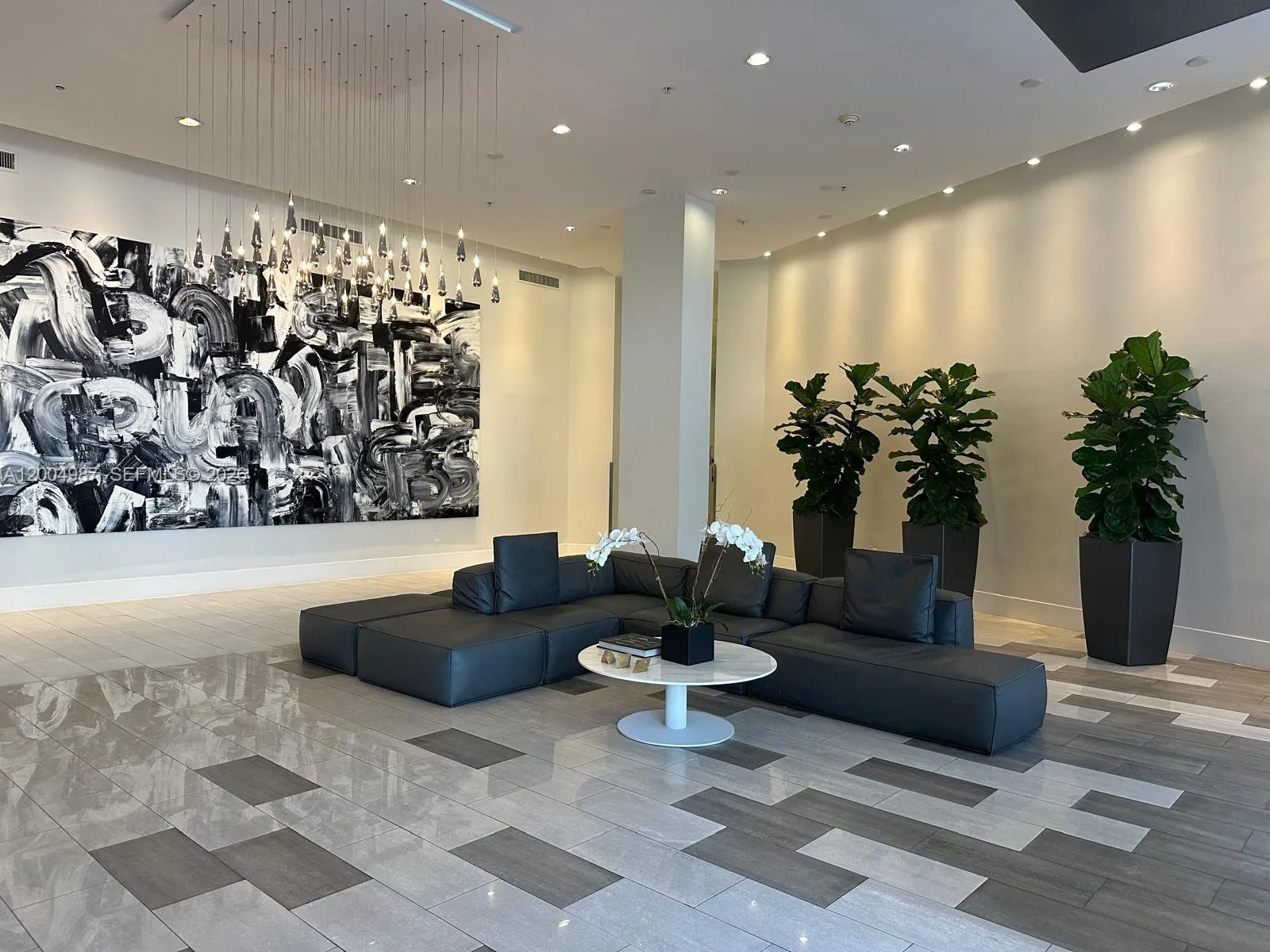 2001 Meridian Ave # 426, Miami Beach FL 33139