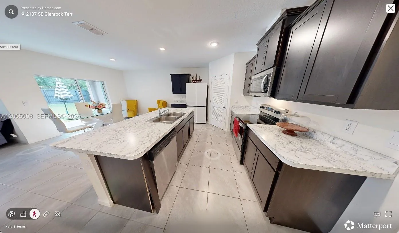 2137 SE Glenrock Ter, Port St. Lucie FL 34952