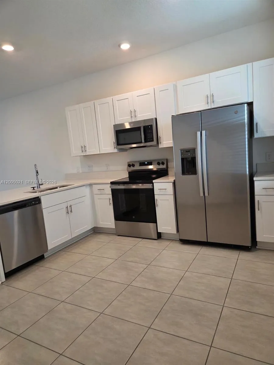 3230 Skyline Loop # 3230, Kissimmee FL 34758