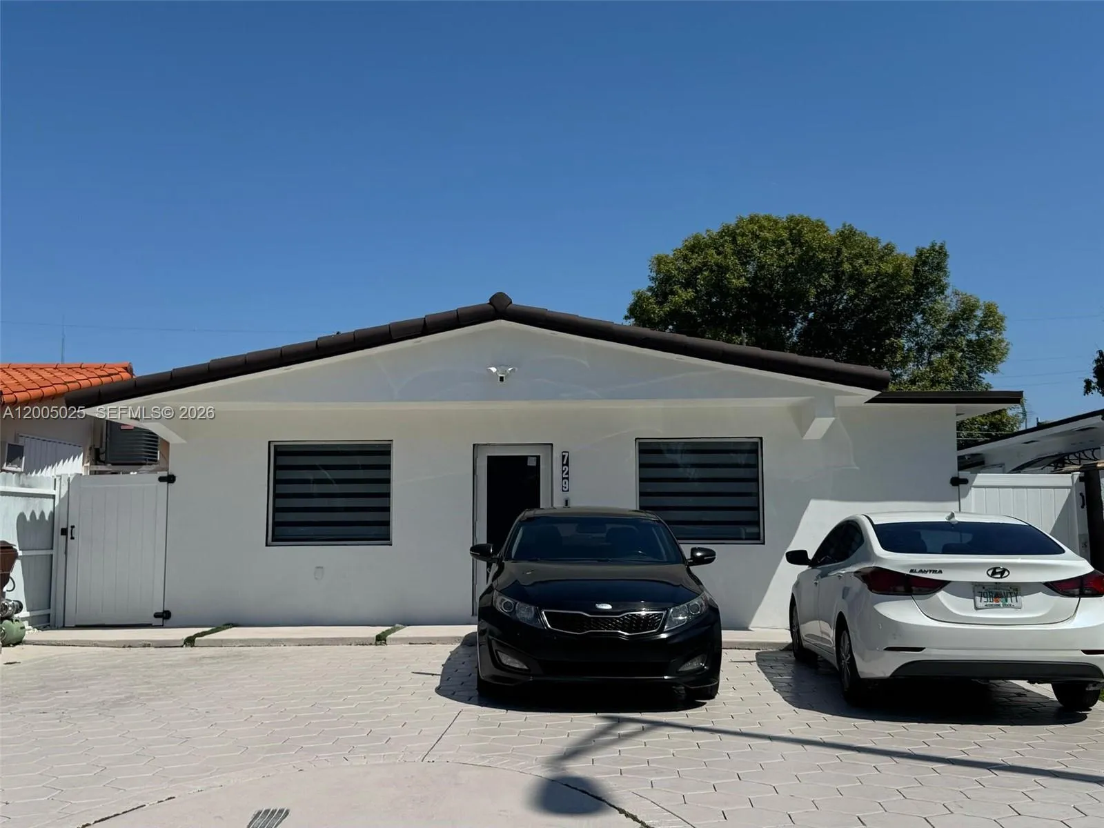 729 E 23rd St, Hialeah FL 33013