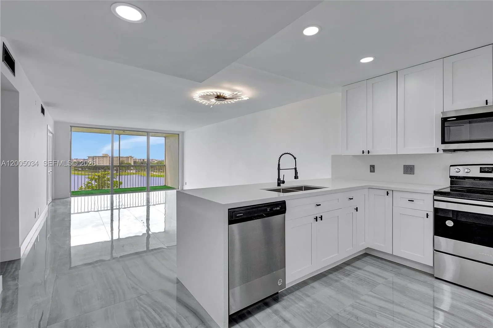 3091 N Course Dr # 702, Pompano Beach FL 33069