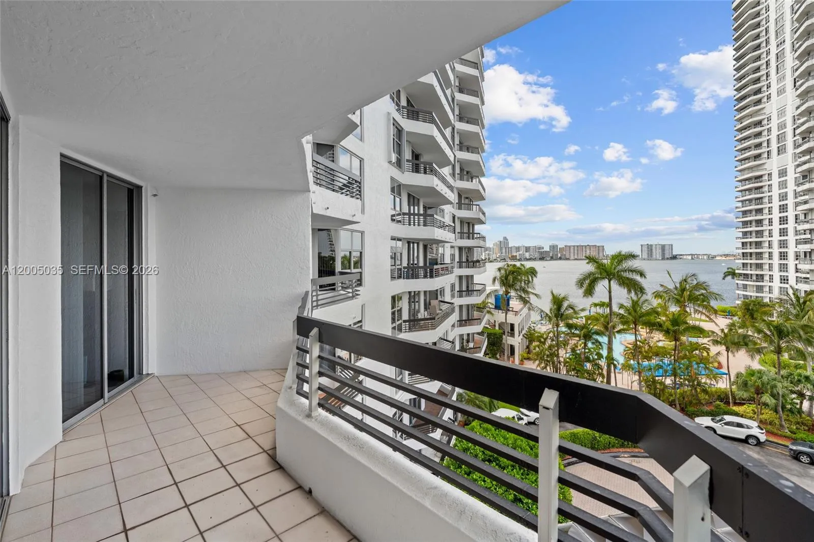 19195 NE Mystic Pointe Dr # 604, Aventura FL 33180