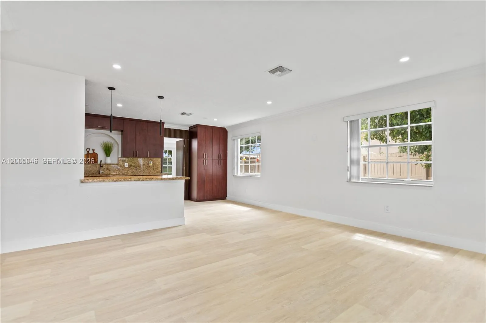 6408 Pierce St, Hollywood FL 33024