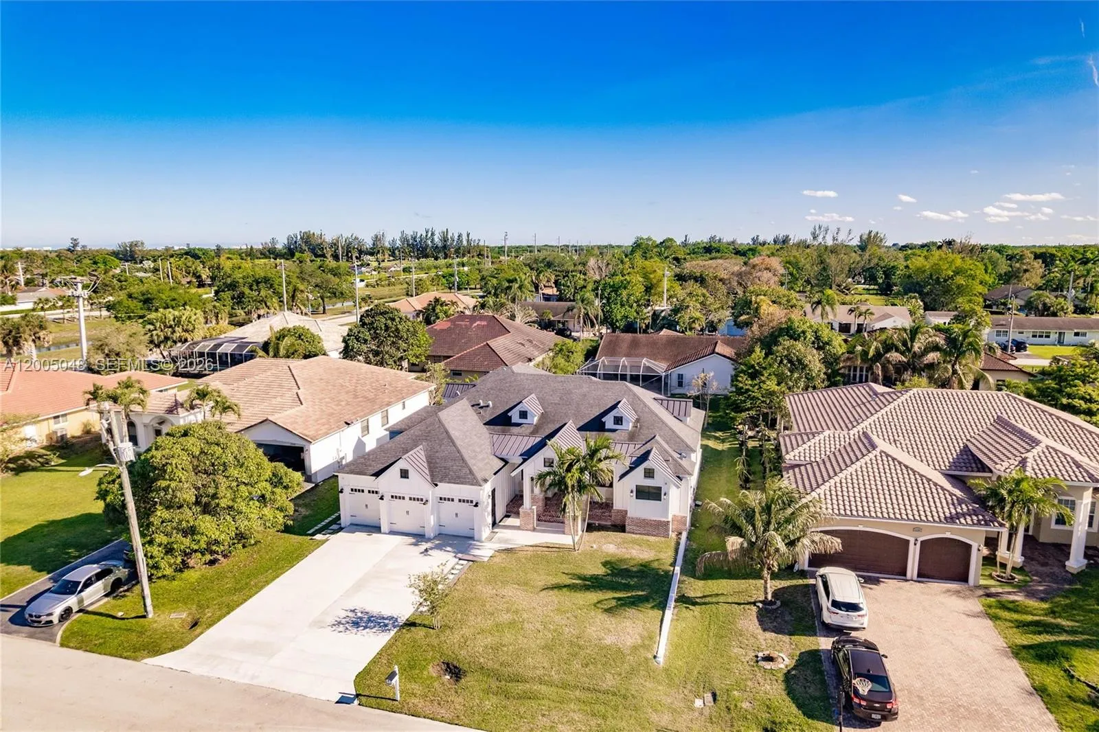 11240 NW 23rd St, Plantation FL 33323