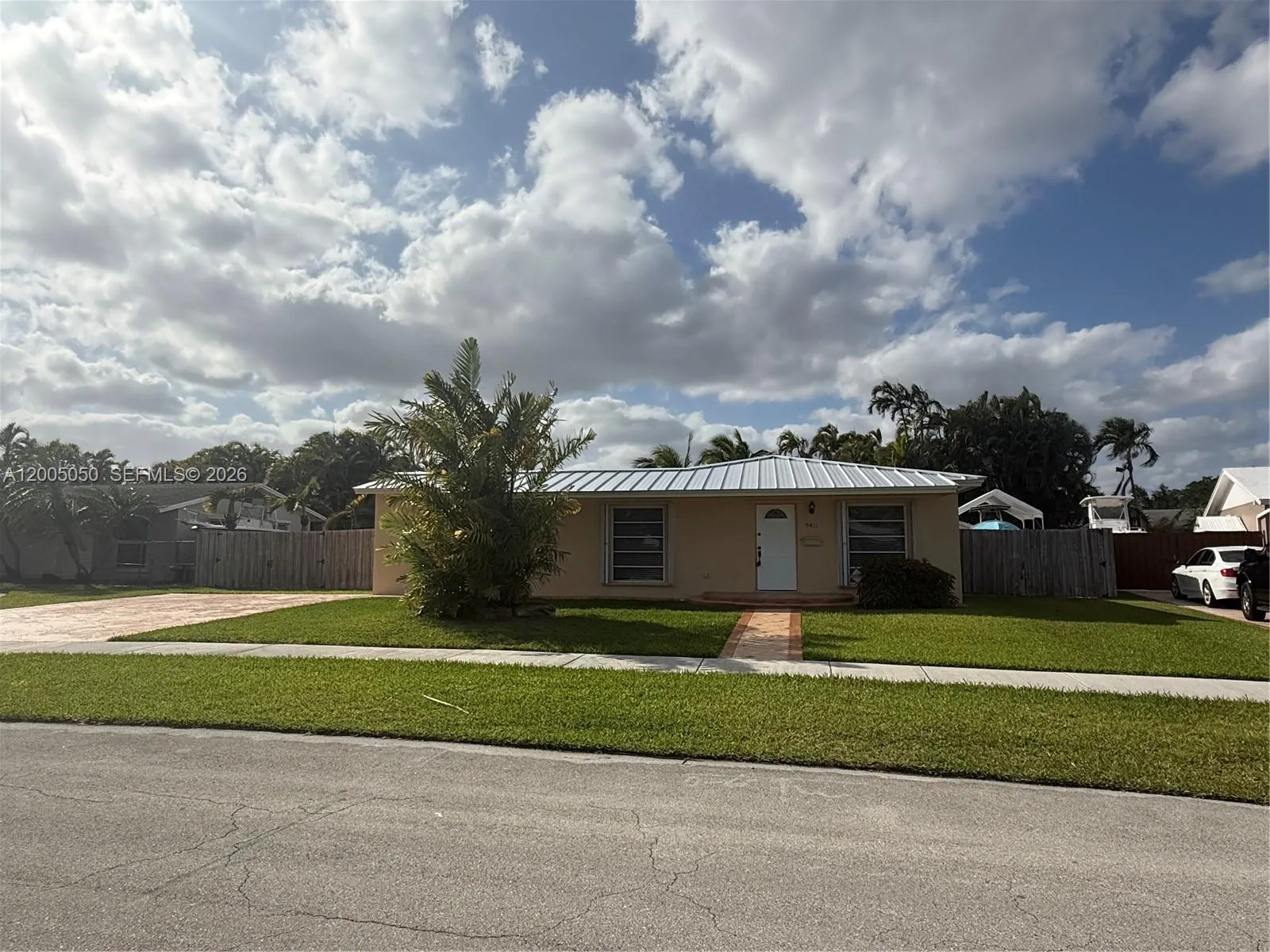 9411 SW 185th Ter, Cutler Bay FL 33157