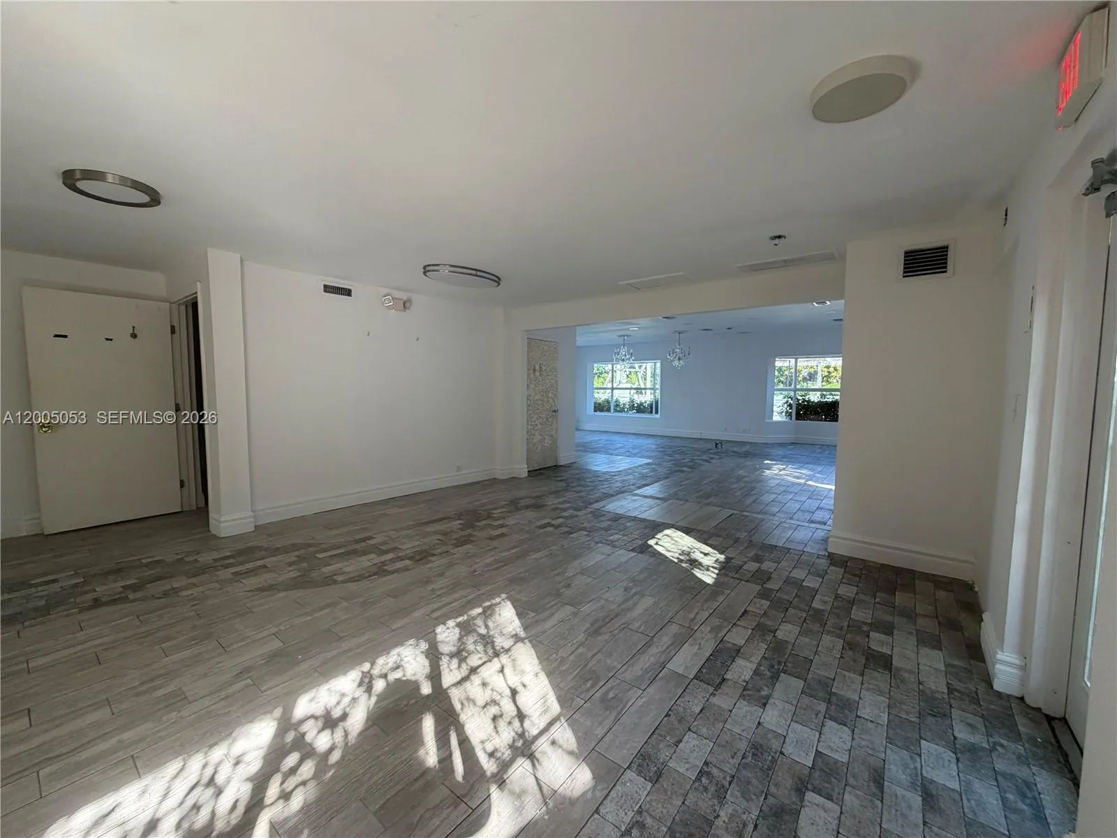 17840 W Dixie Hwy, North Miami Beach FL 33160