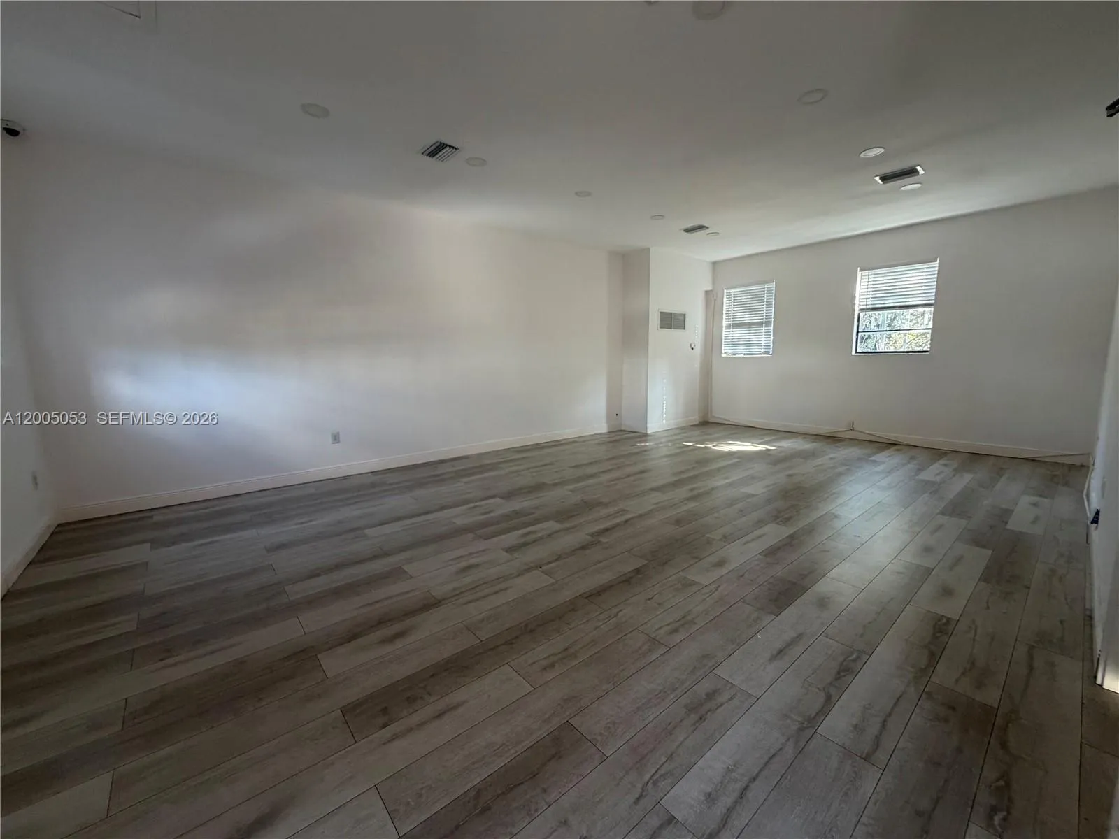 17840 W Dixie Hwy, North Miami Beach FL 33160