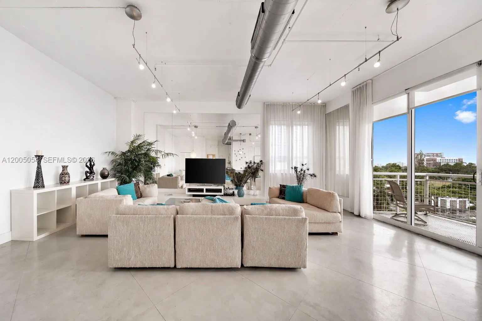 2001 Biscayne Blvd # 2520, Miami FL 33137