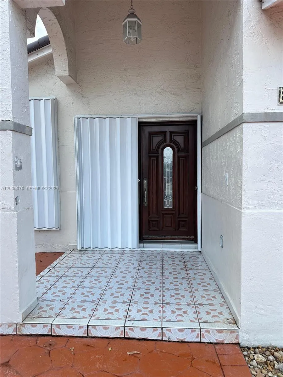8974 NW 112th St, Hialeah Gardens FL 33018
