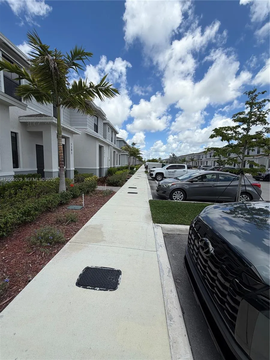 1281 NE 3rd Ave # 1281, Florida City FL 33034