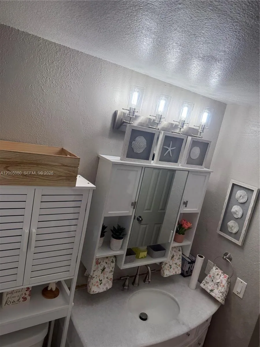 784 Pennsylvania ave., Fort Lauderdale FL 33312