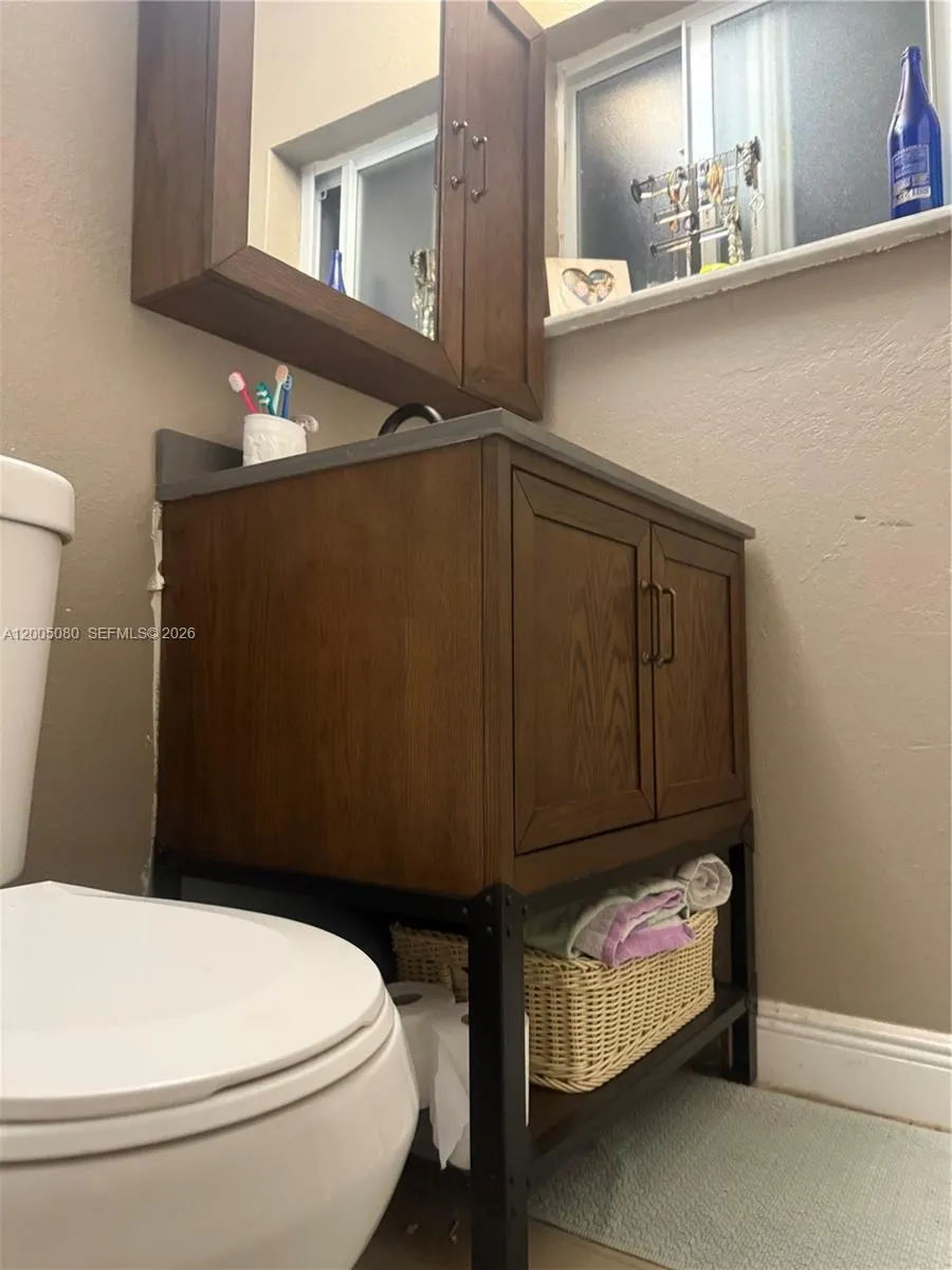 784 Pennsylvania ave., Fort Lauderdale FL 33312