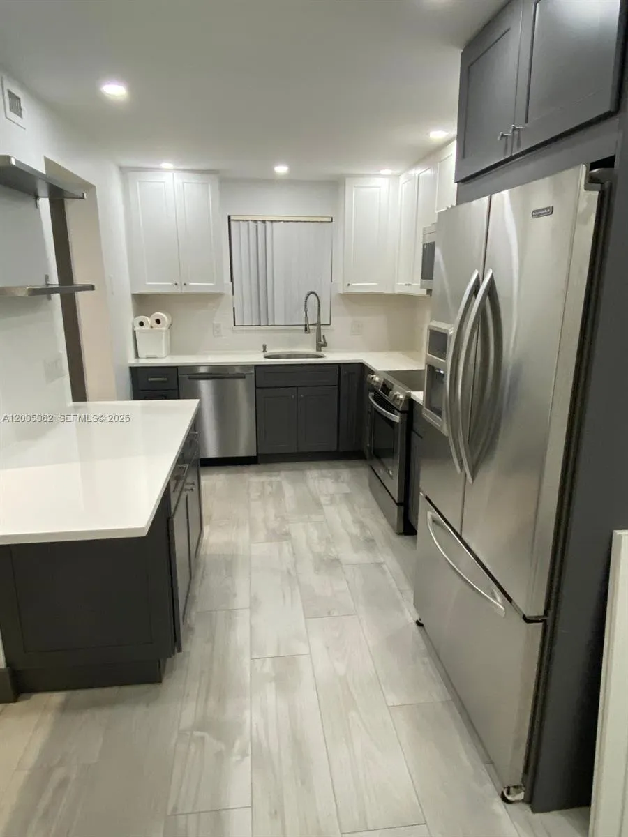 660 Tennis Club Dr # 205, Fort Lauderdale FL 33311