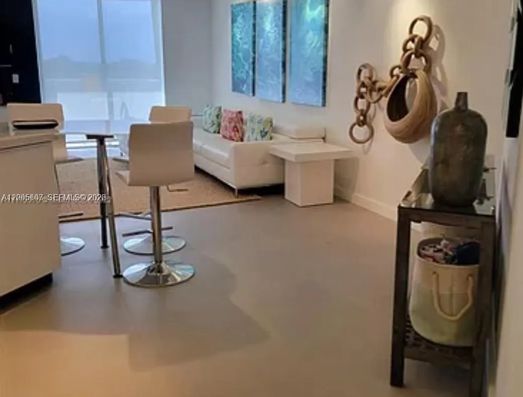 5880 Collins Ave # 604, Miami Beach FL 33140