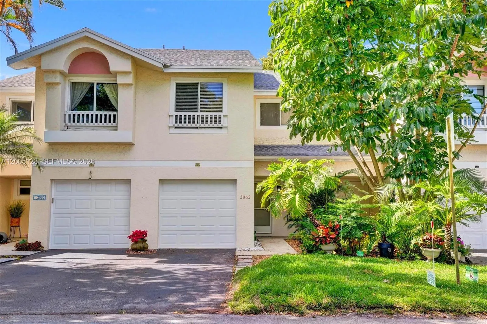 2062 E Discovery Cir E, Deerfield Beach FL 33442