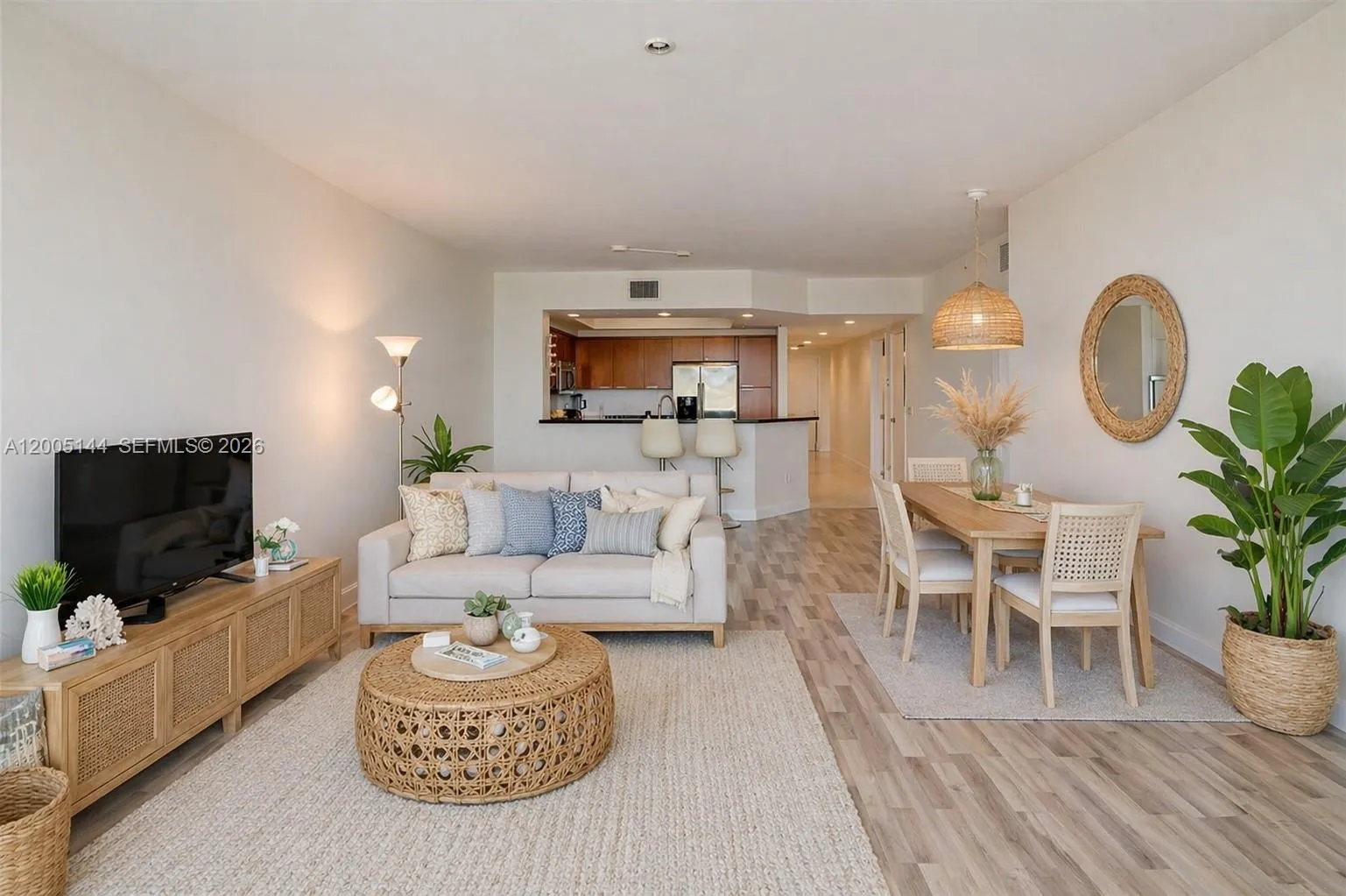 15051 Royal Oaks Ln # 503, North Miami FL 33181