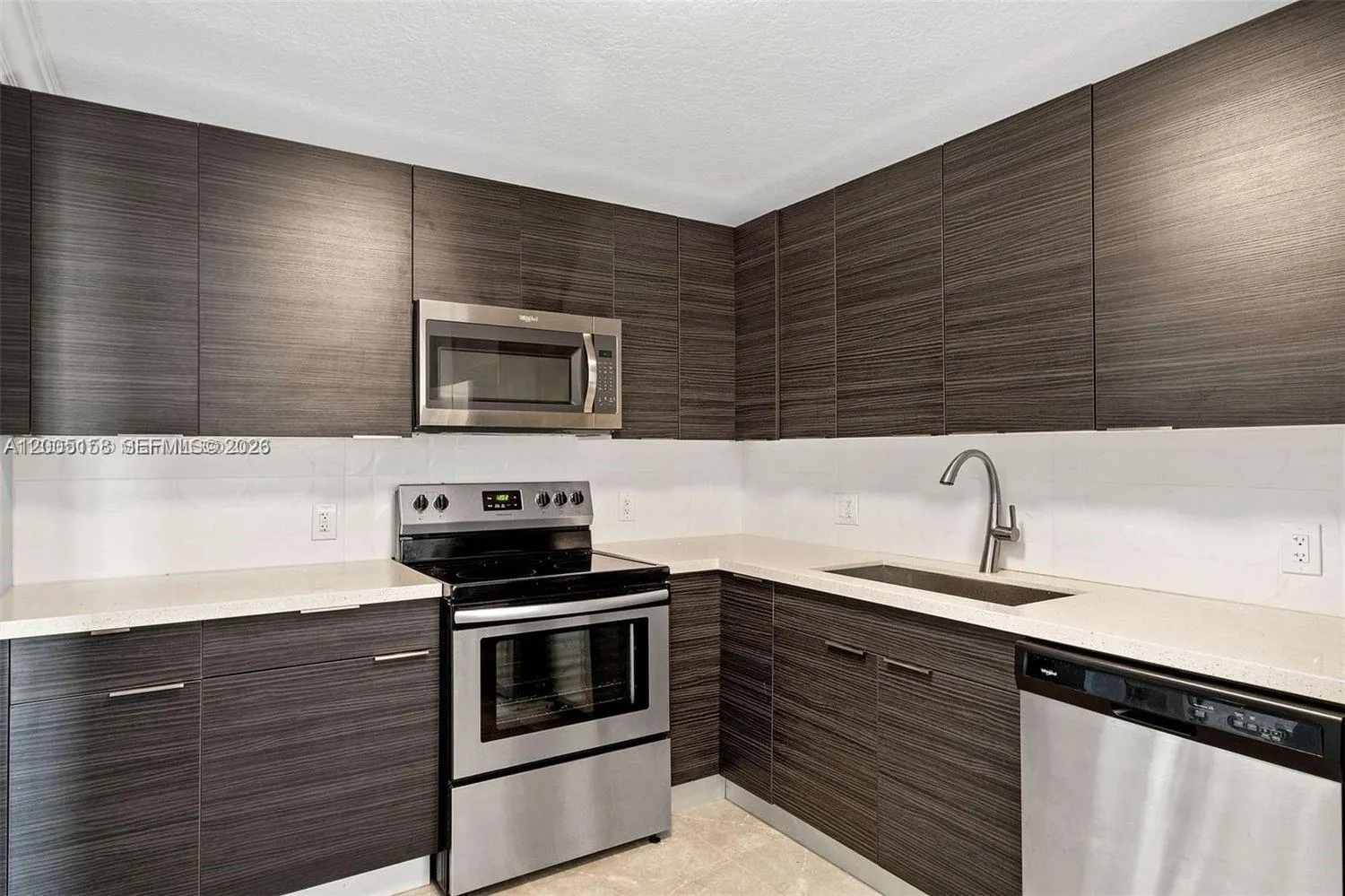 390 Racquet Club Rd # 202, Weston FL 33326