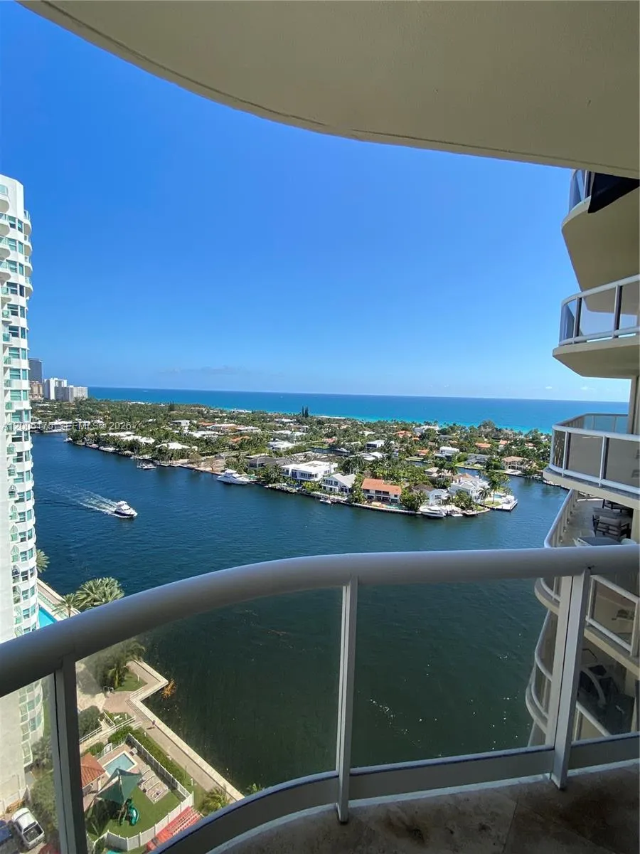 20191 E Country Club Dr # 2105, Aventura FL 33180