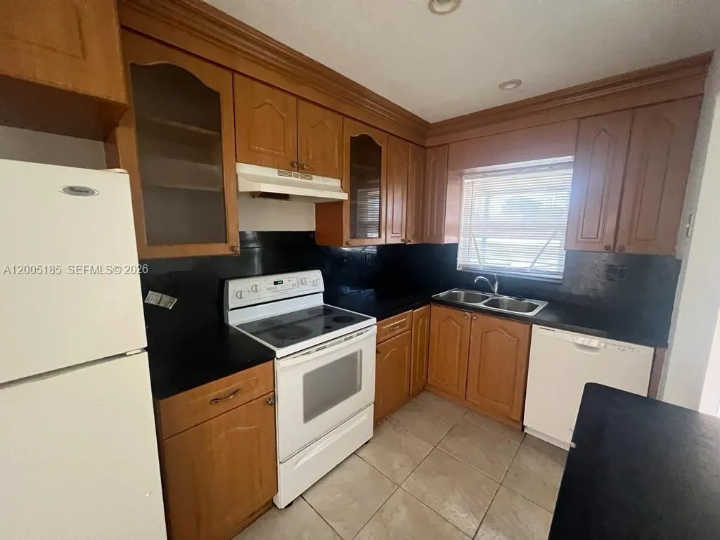 606 SW 80th Ter # 1, North Lauderdale FL 33068