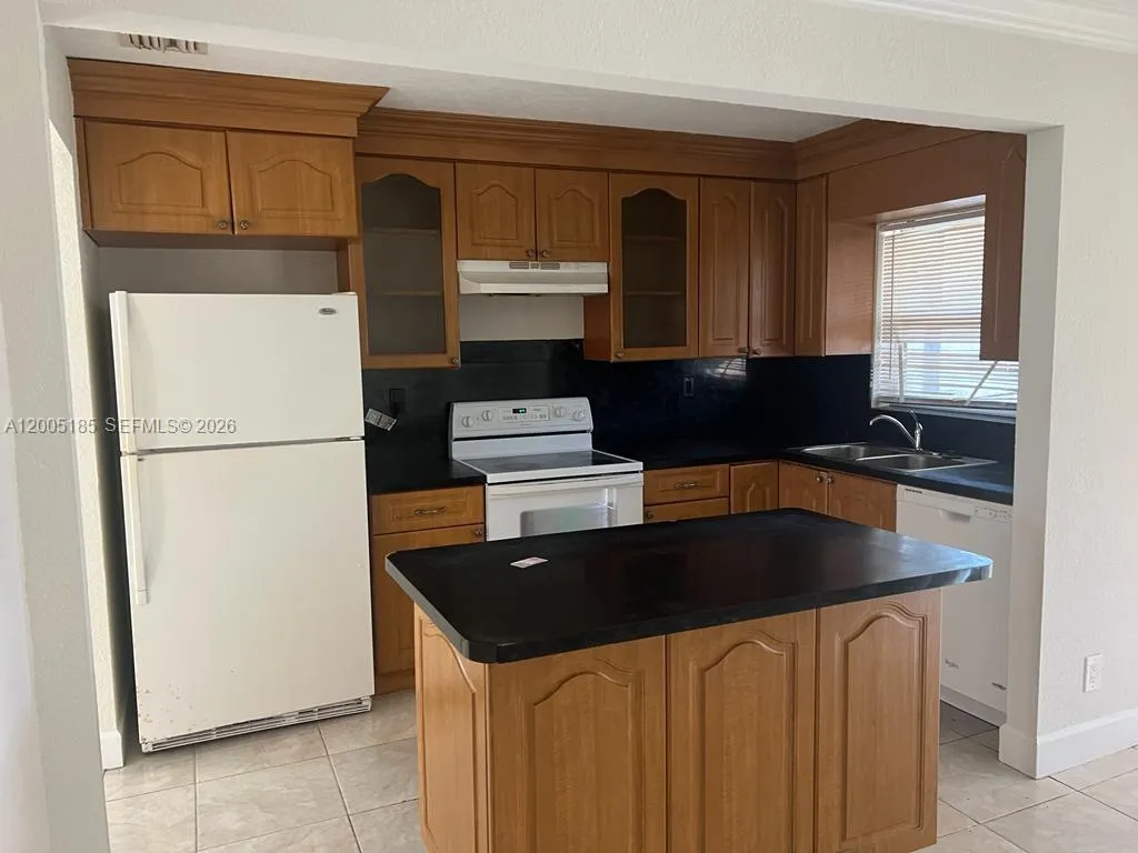 606 SW 80th Ter # 1, North Lauderdale FL 33068