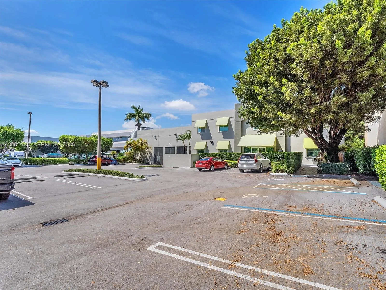 8299 NW 30th Ter, Doral FL 33122