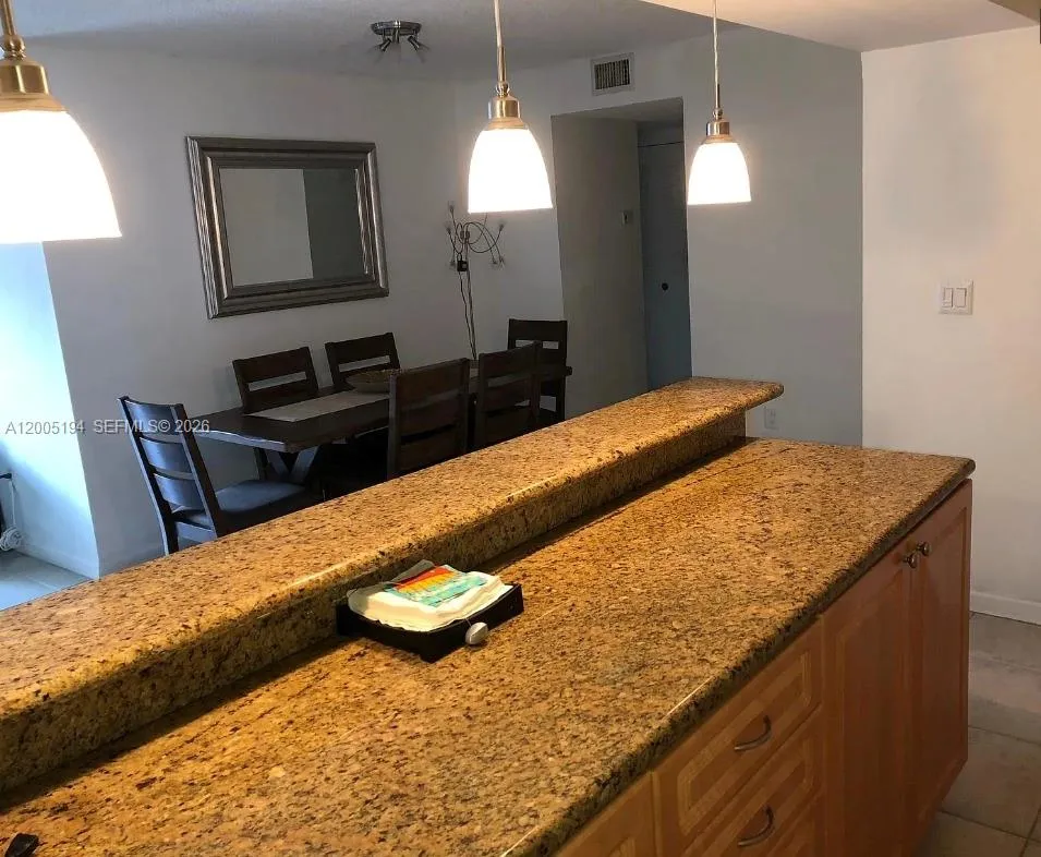 7705 SW 86th St # 211, Miami FL 33143