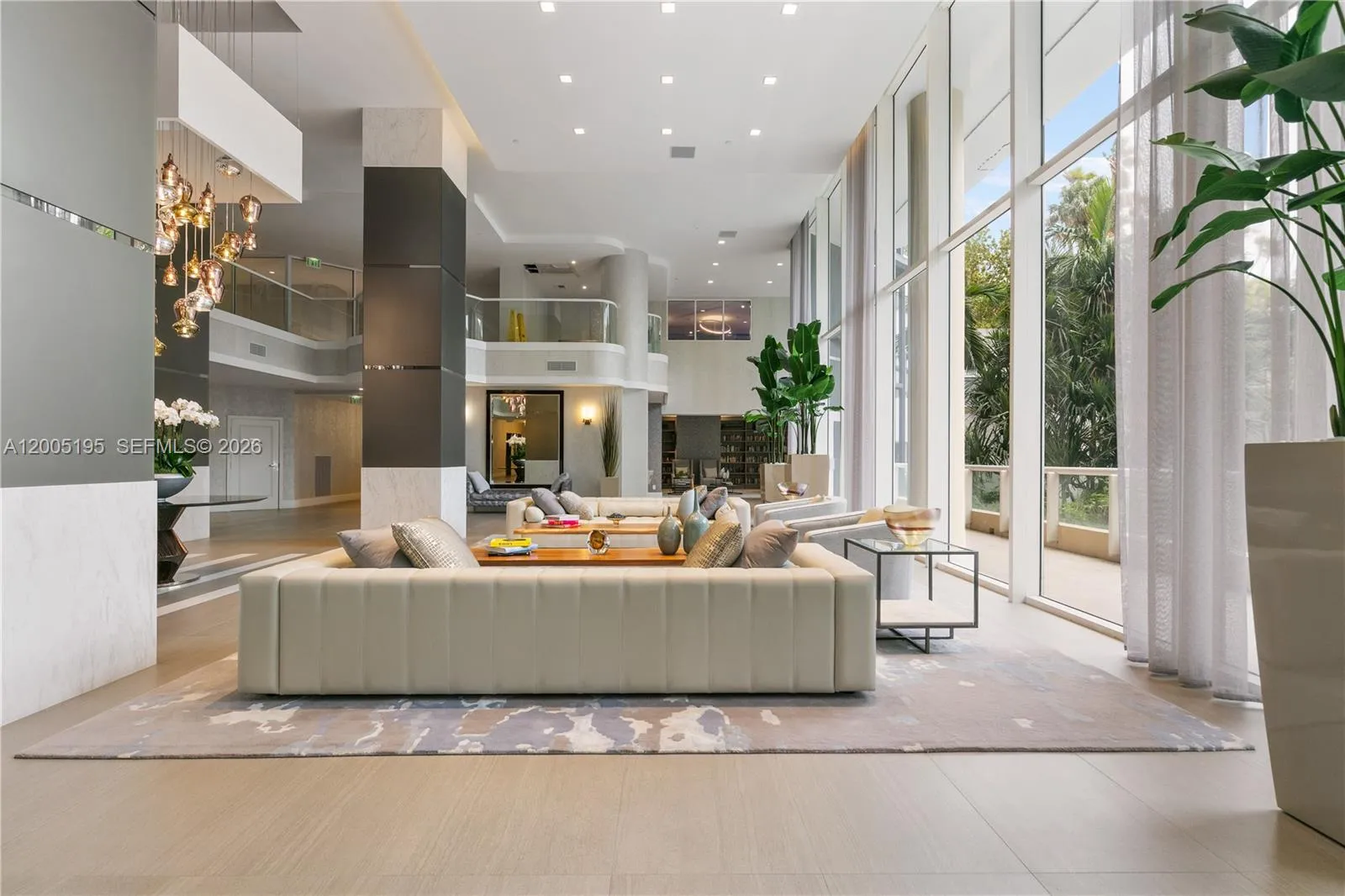 21150 Point PL # 2902, Aventura FL 33180