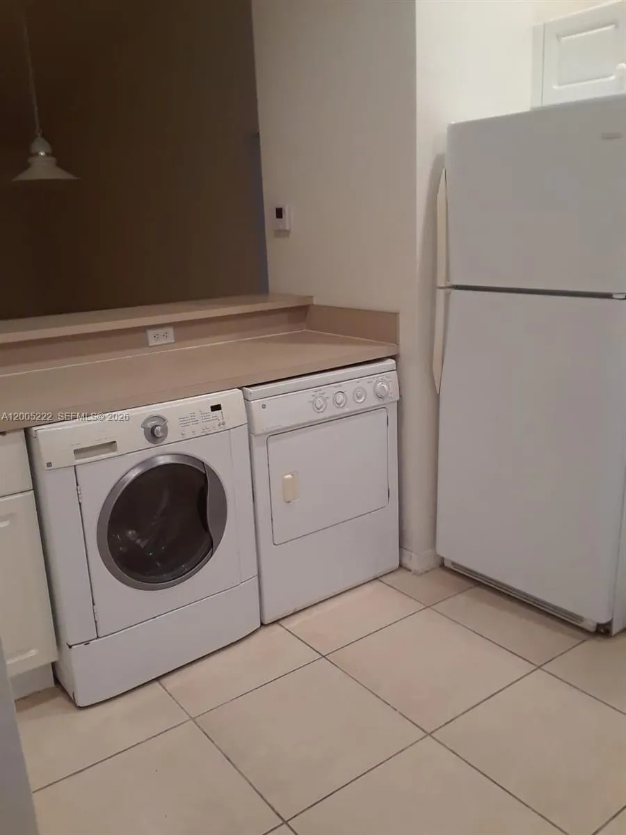 3828 SW 48th Ave # 27, Pembroke Park FL 33023