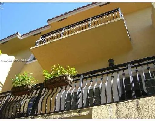 2919 Coconut Ave # 4, Miami FL 33133