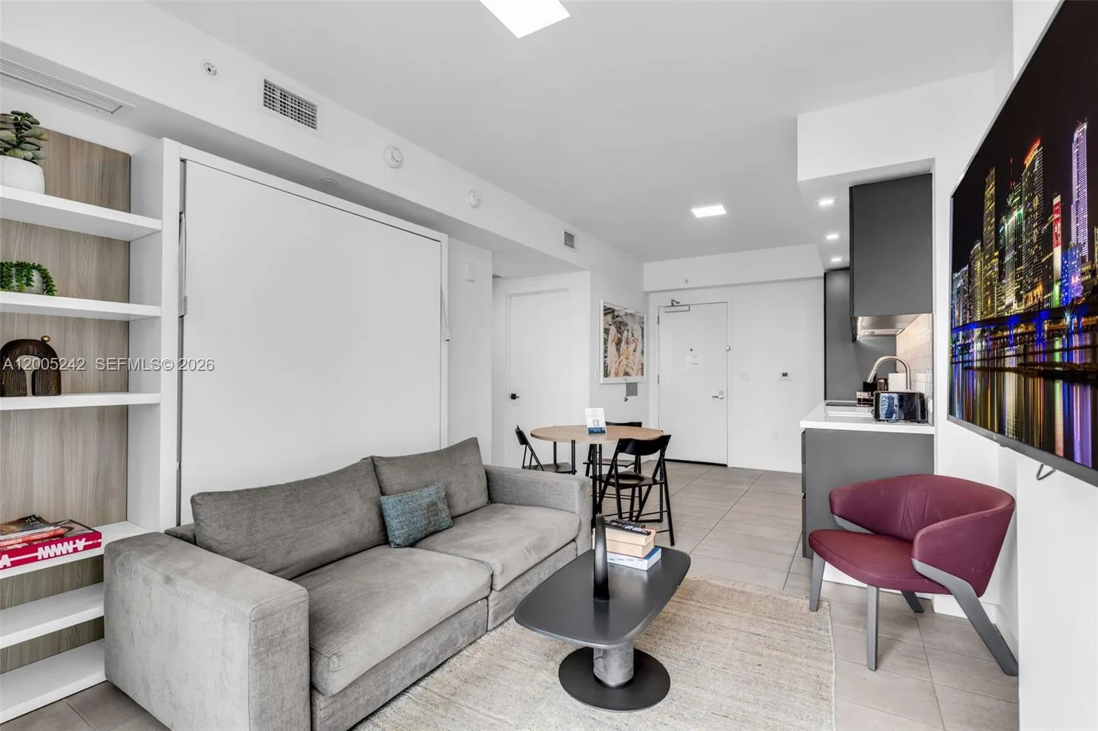 227 NE 2nd St # 2503, Miami FL 33132