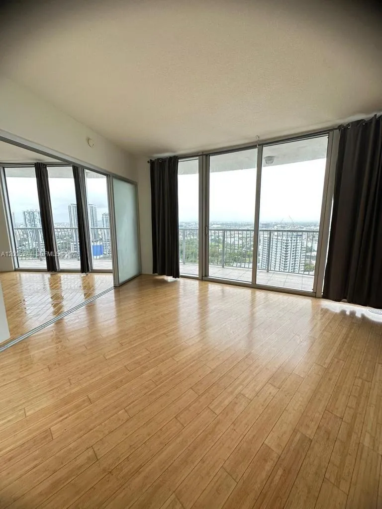 1750 N Bayshore Dr # 3115, Miami FL 33132