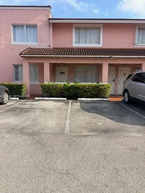 8019 Lake Dr # 103, Doral FL 33166