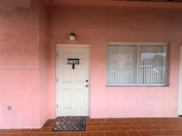 8019 Lake Dr # 103, Doral FL 33166