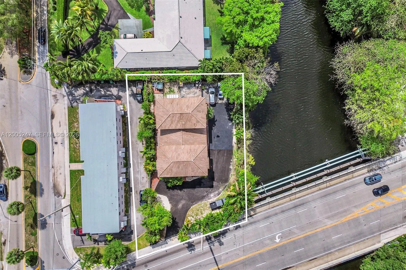 12085 W Dixie Hwy, Biscayne Park FL 33161