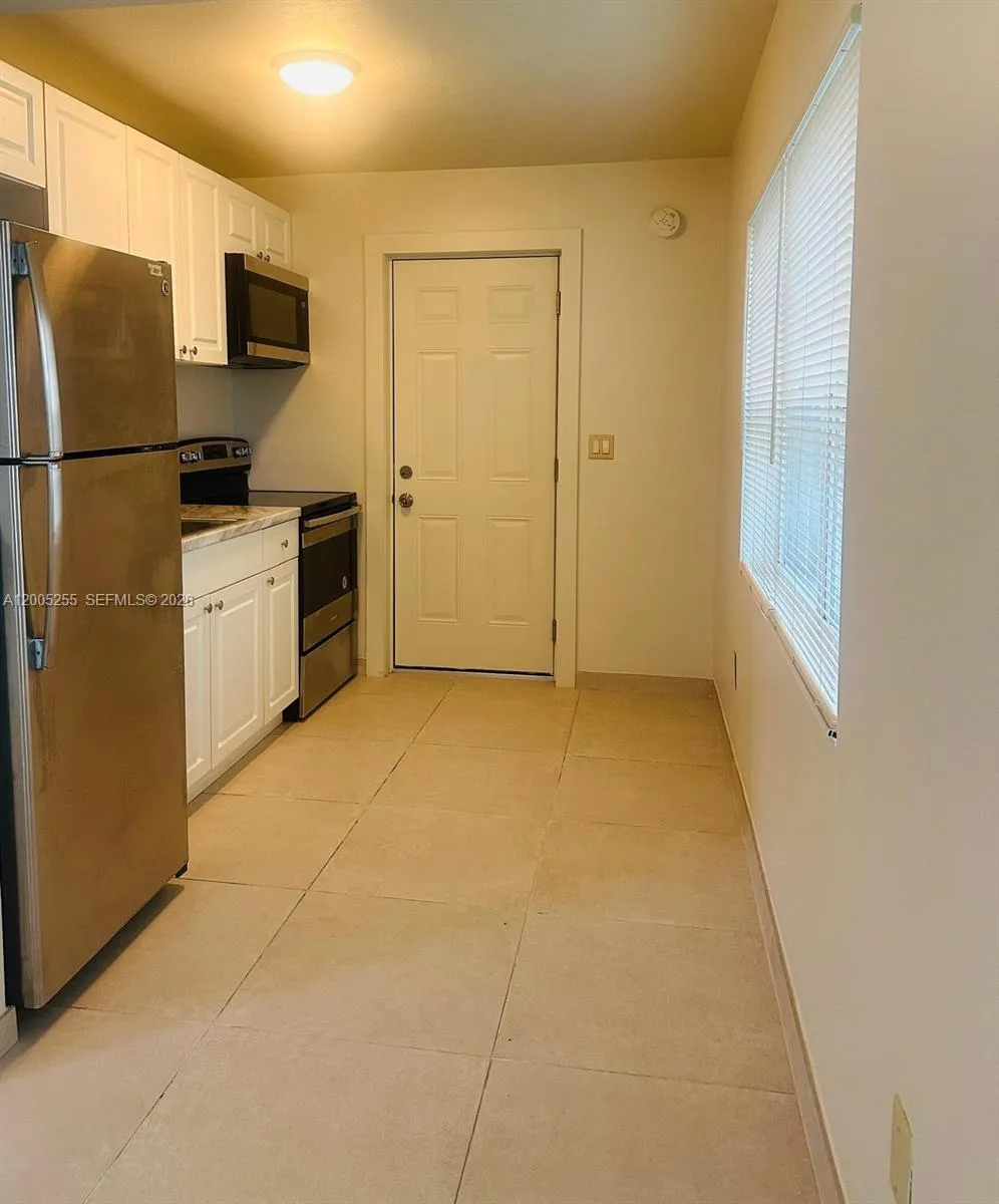 1708 Van Buren St # 6, Hollywood FL 33020