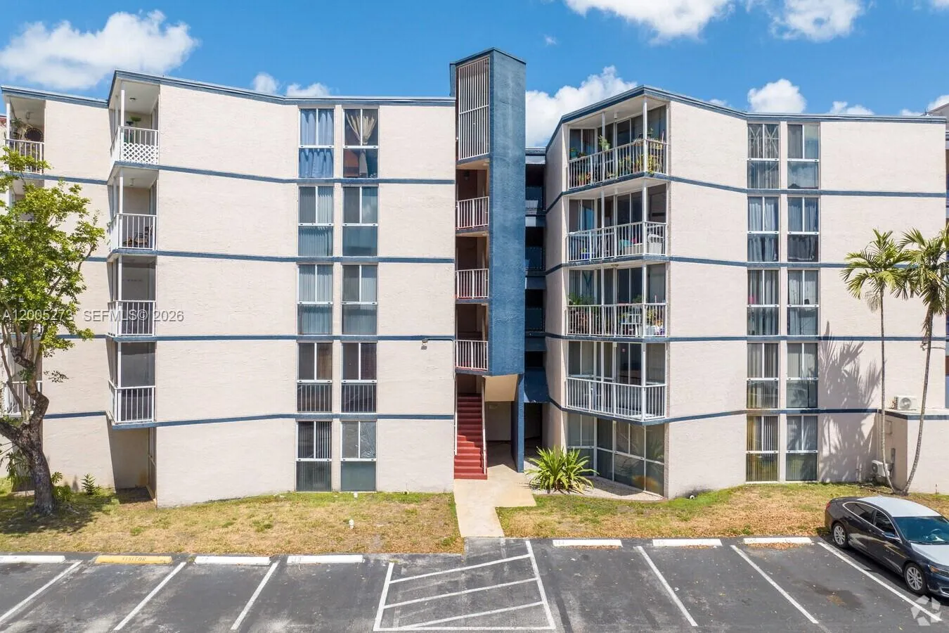 2 bedroom 2 bath for sale at 6995 NW 186th St # E509, Hialeah FL 33015