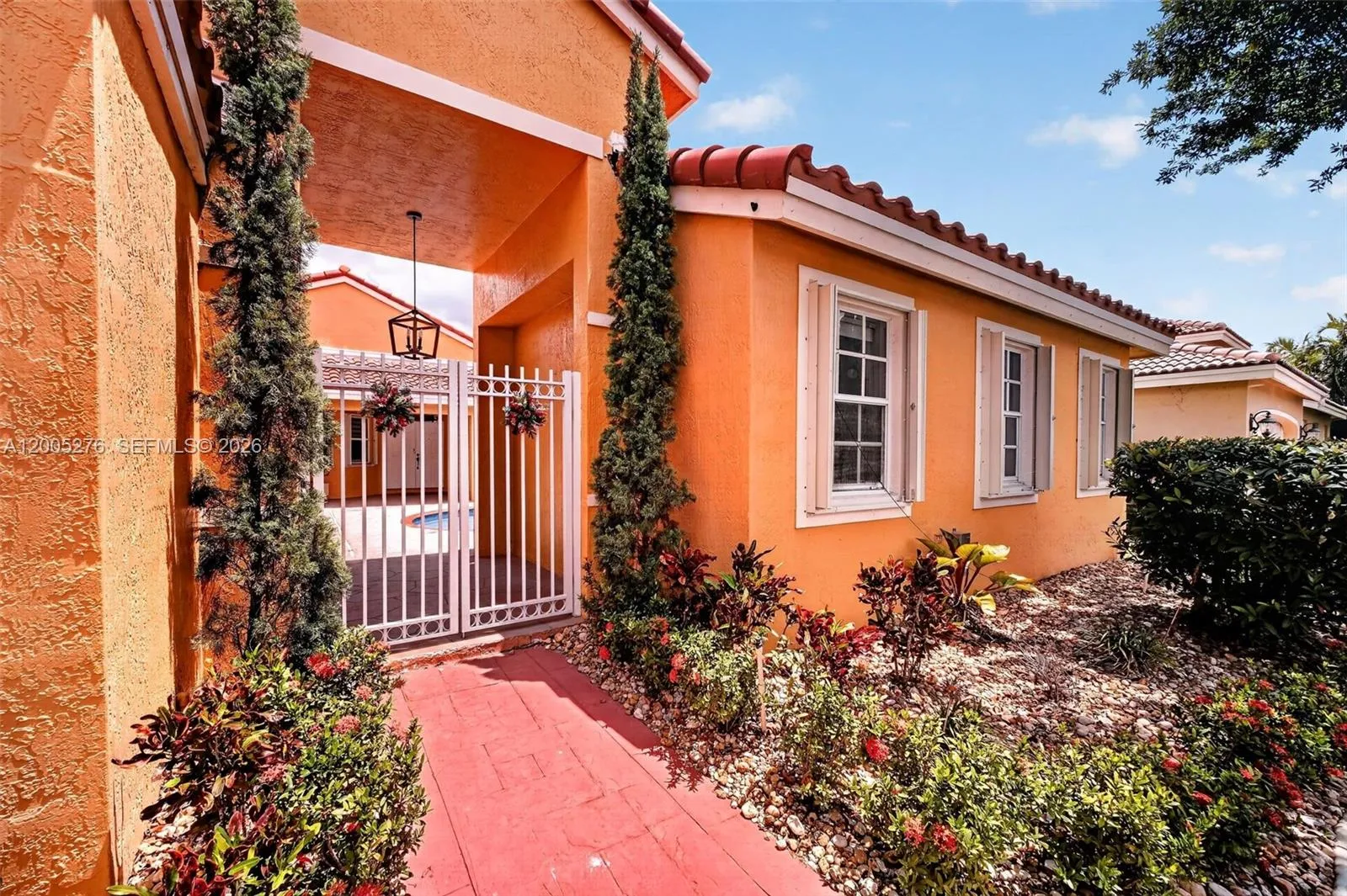 685 SW 198th Ter, Pembroke Pines FL 33029