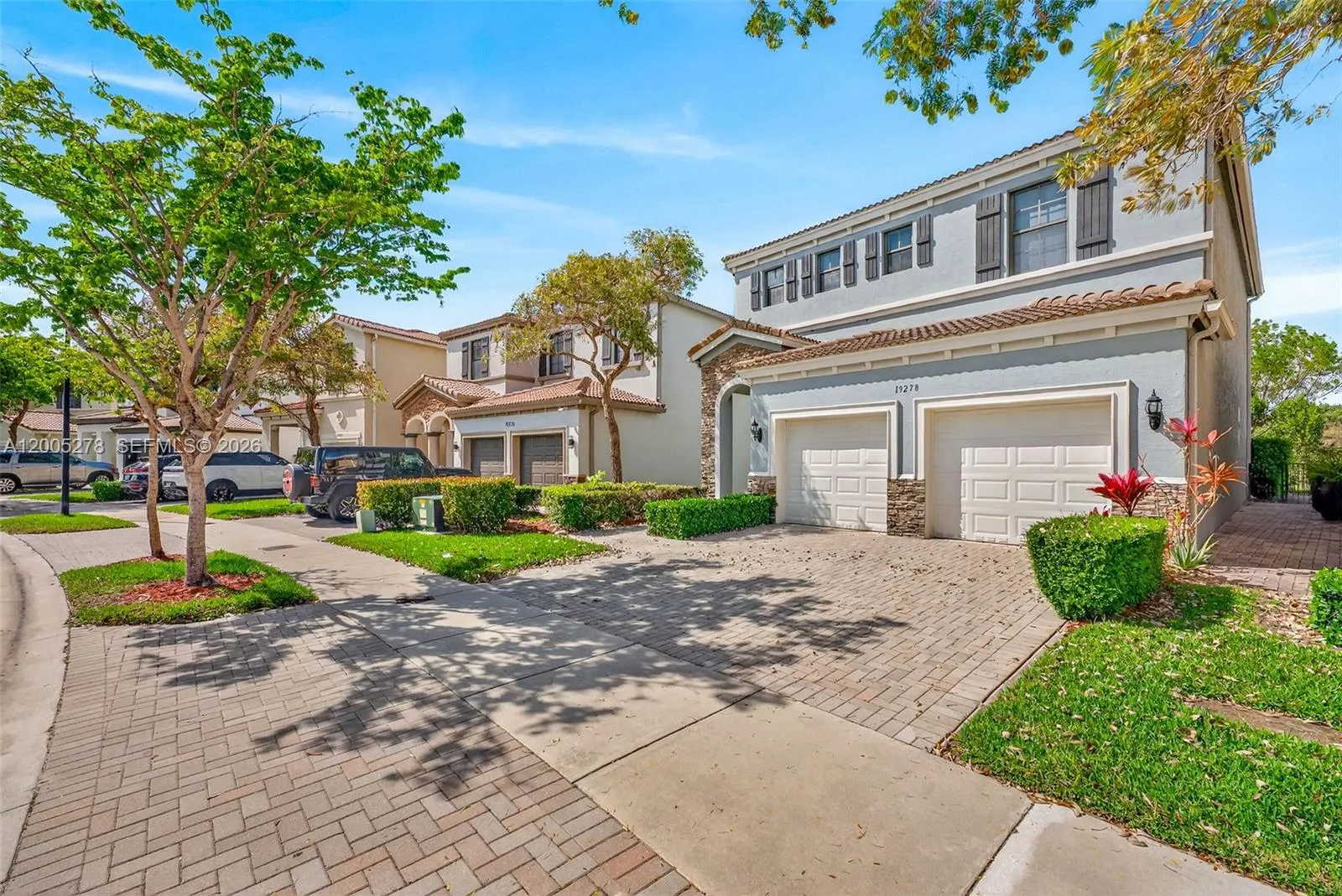 19278 NE 6th Ave, Miami FL 33179