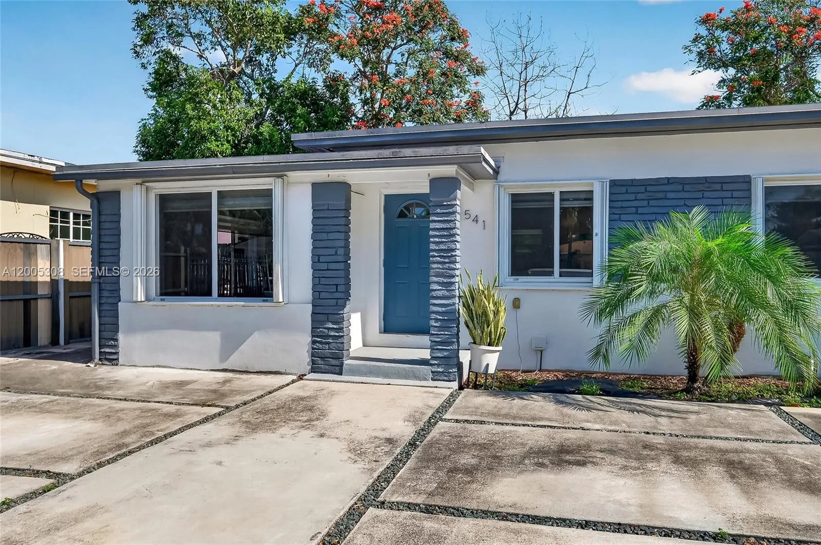 541 NW 109th St, Miami FL 33168